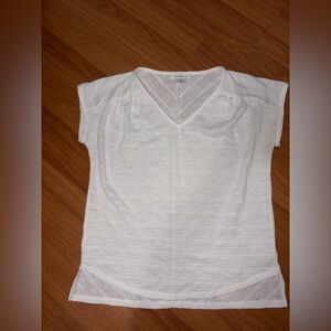 Liz Claiborne White V-Neck Top